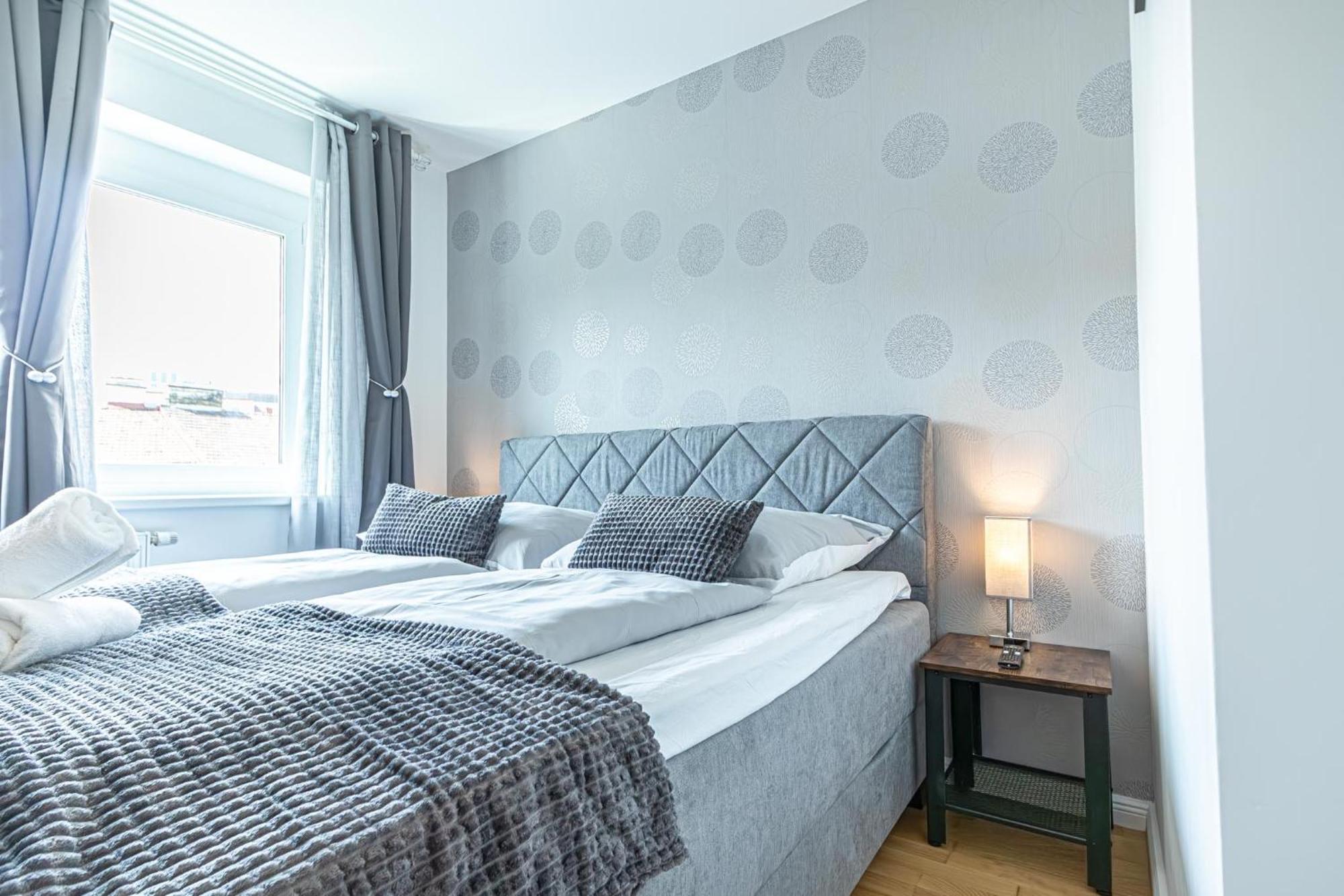 Chic 1br & 1lr, Kingbed, Only 9 Min To Center Via Metro Appartamento Vienna