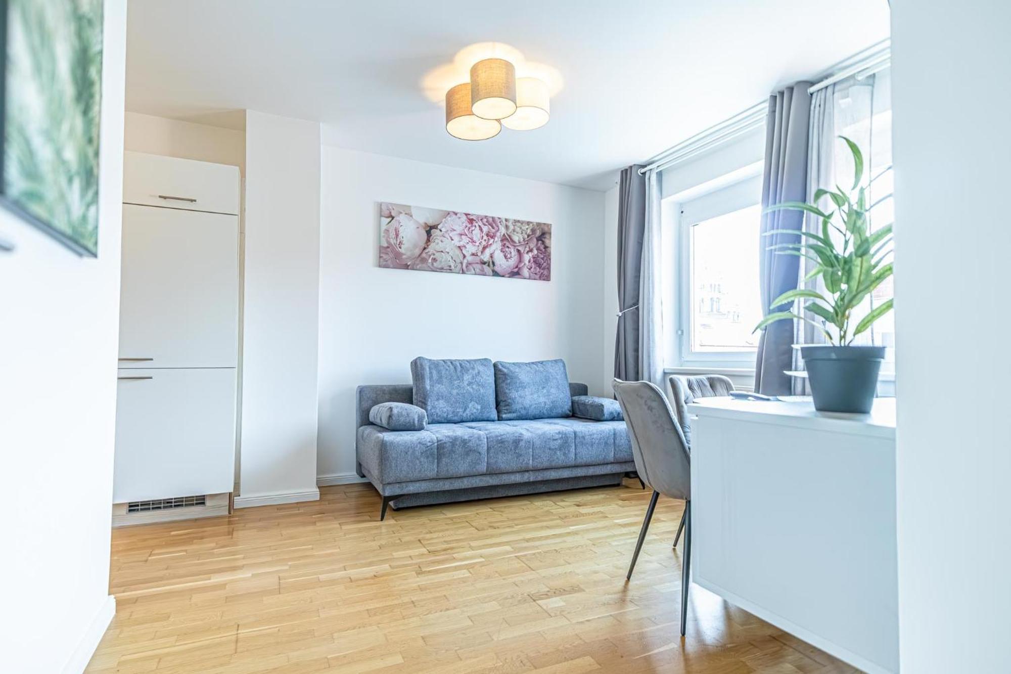Chic 1br & 1lr, Kingbed, Only 9 Min To Center Via Metro Appartamento